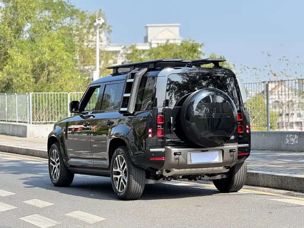 Land Rover Defender — фото 3