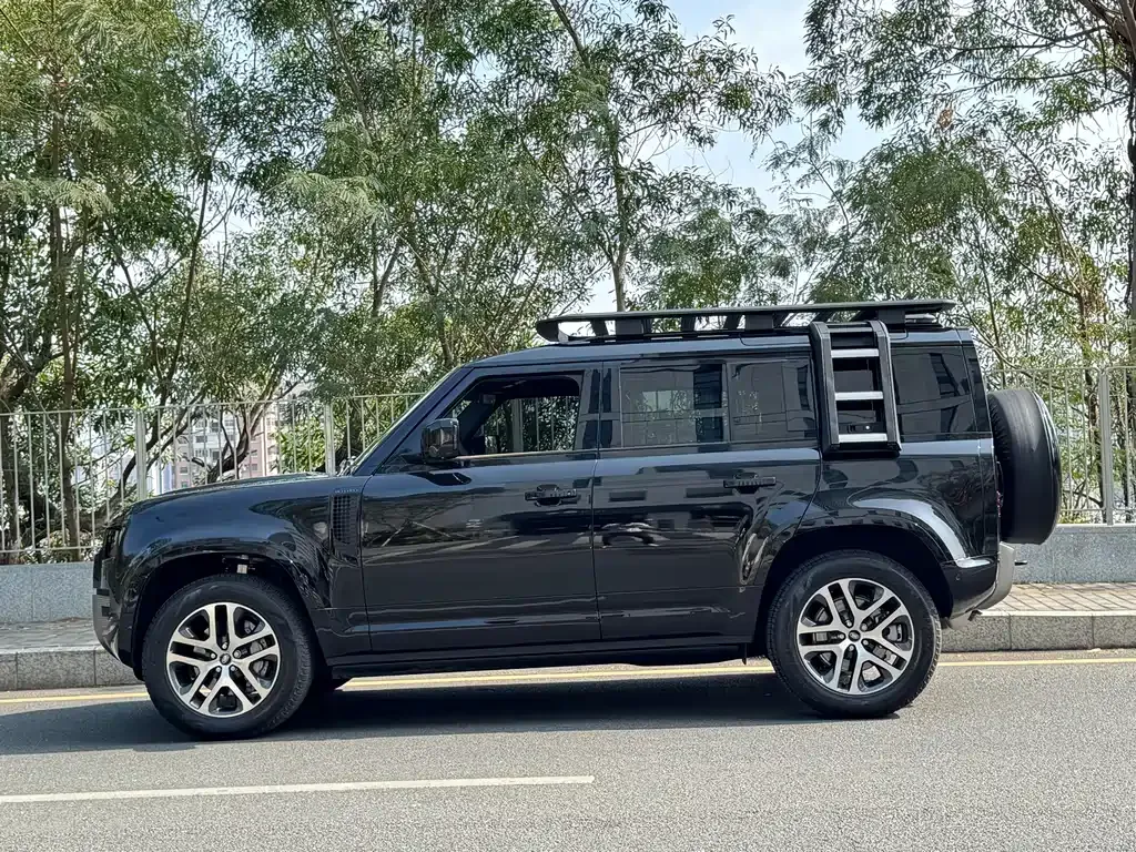 Land Rover Defender — фото 10