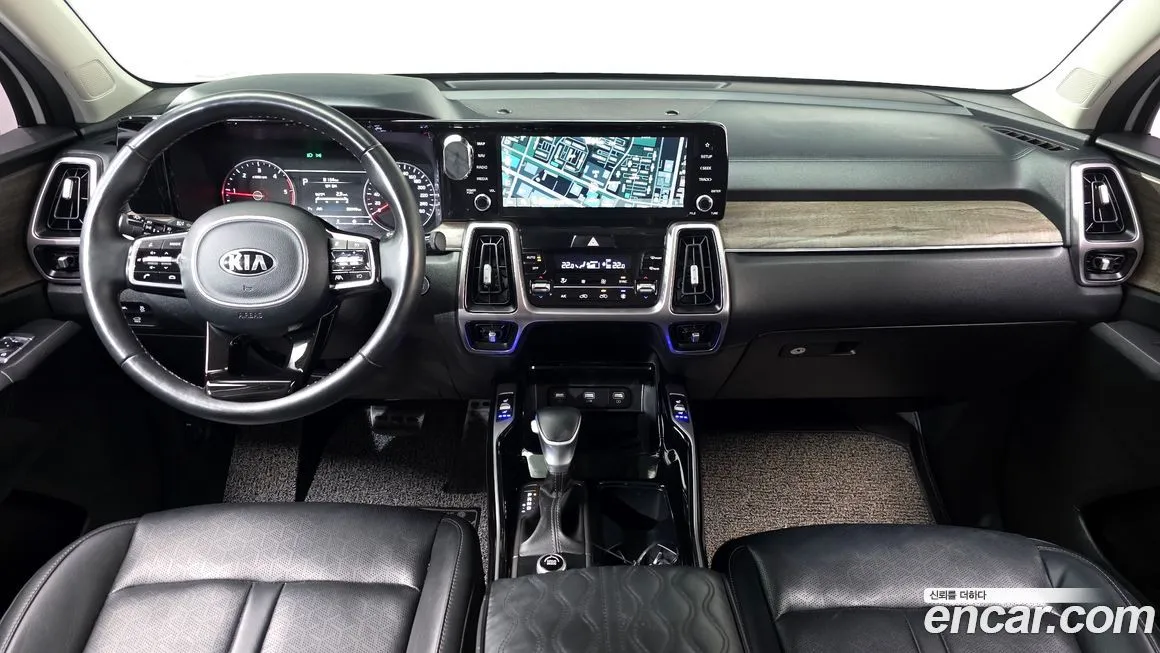 Kia Sorento — фото 9