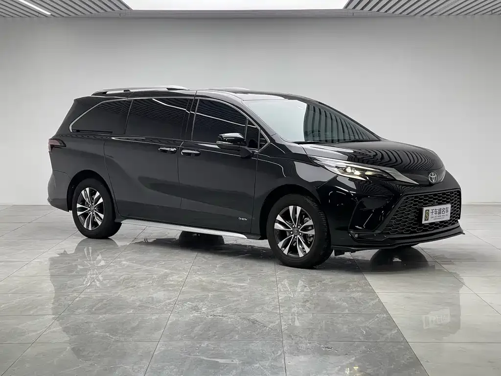 Toyota Granvia — фото 6