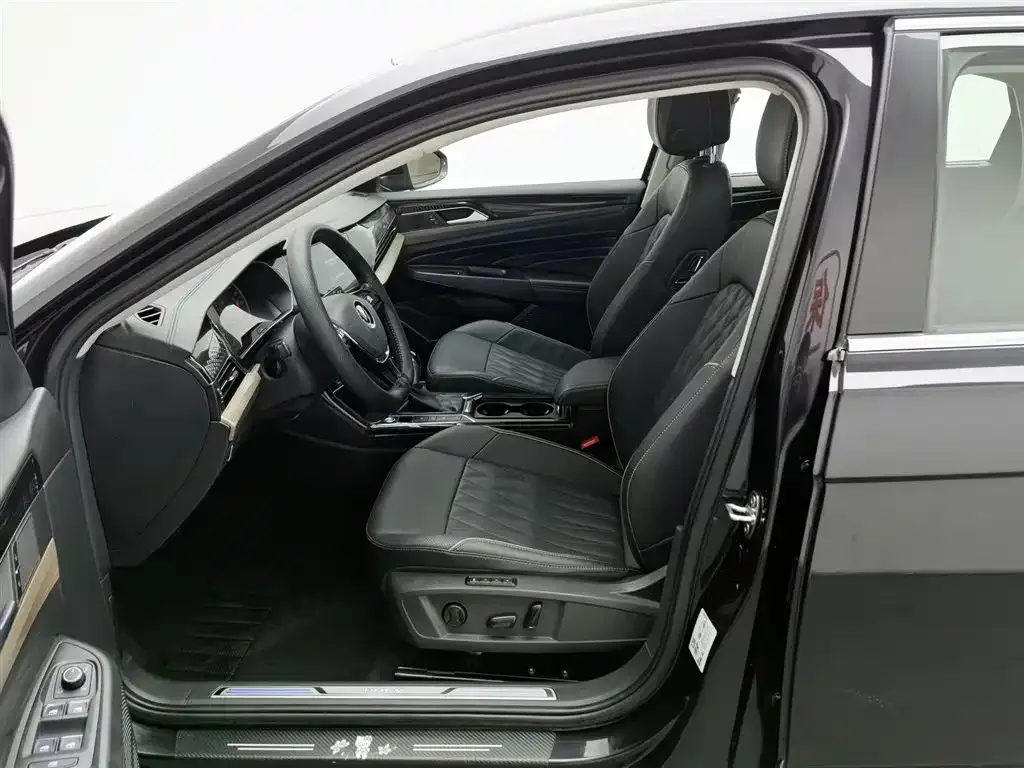 Volkswagen Passat New Energy — фото 4