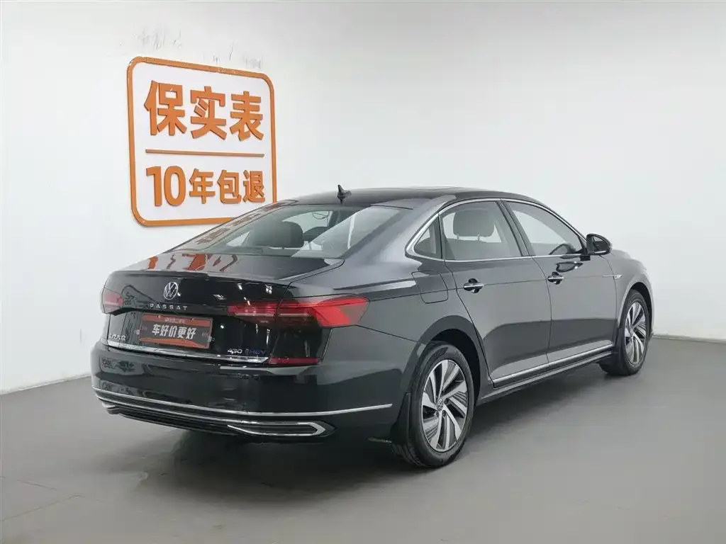Volkswagen Passat New Energy — фото 3