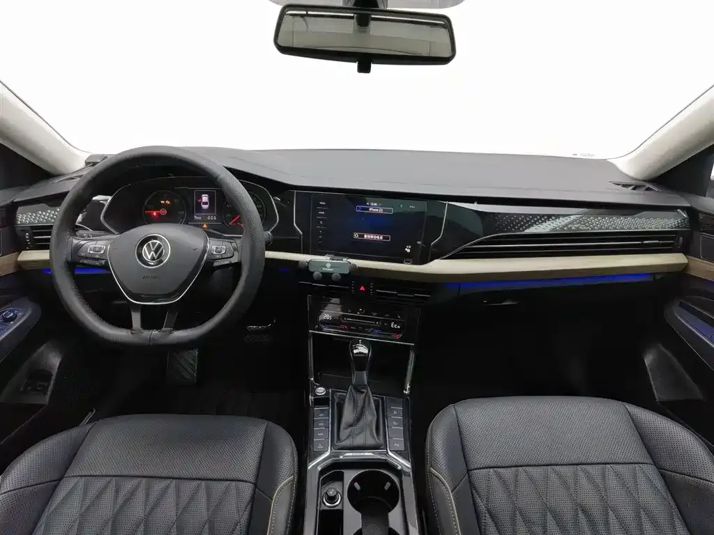 Volkswagen Passat New Energy — фото 7