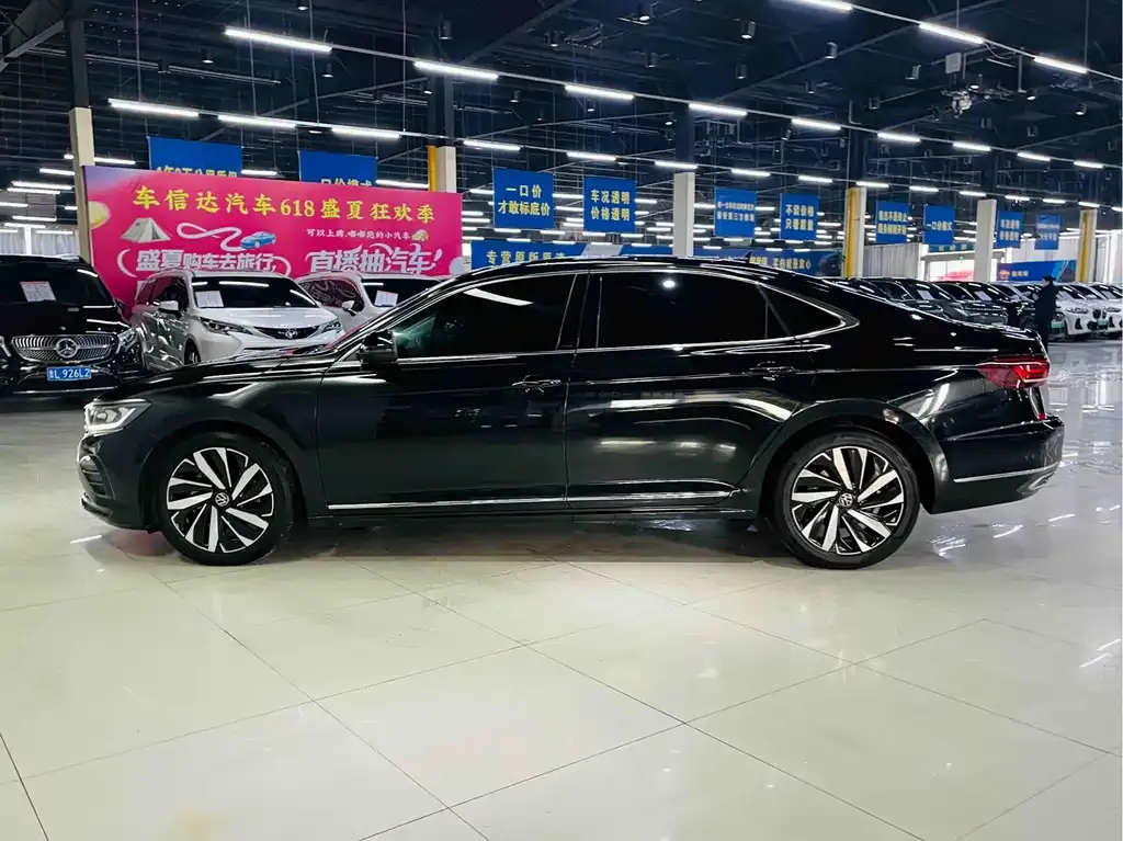 Volkswagen Passat — фото 7