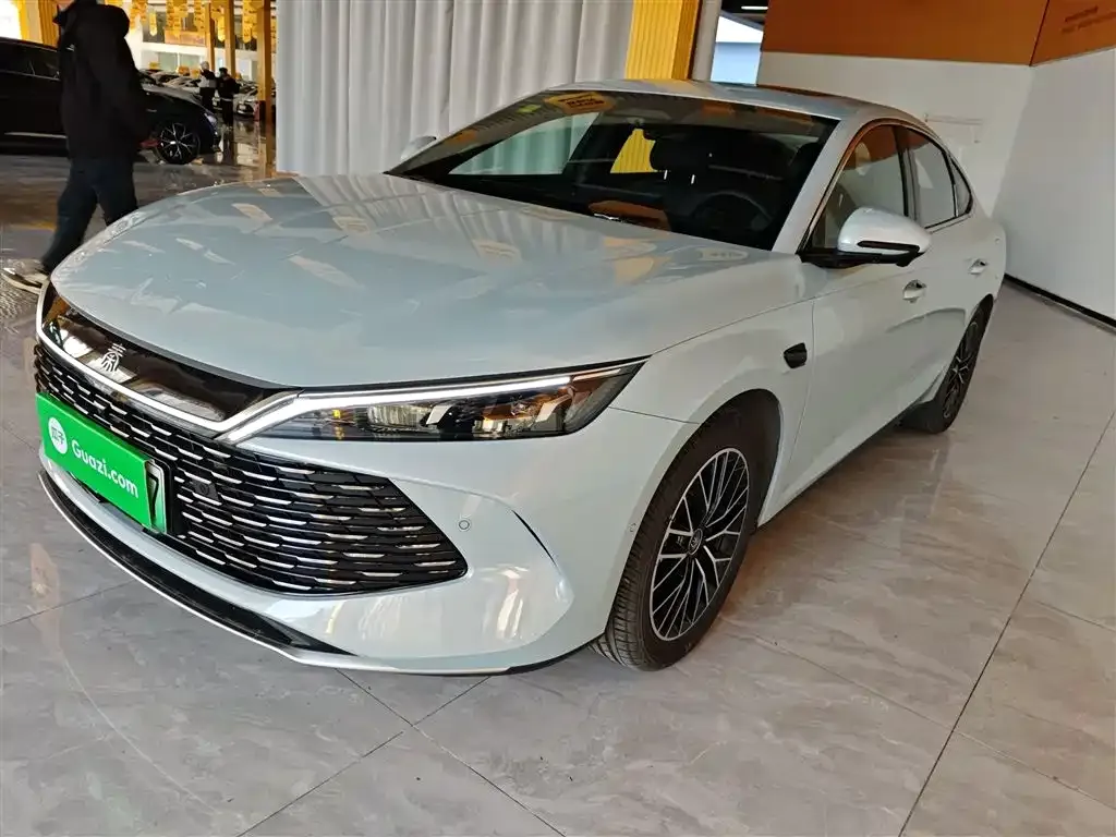 BYD Qin L — фото 1