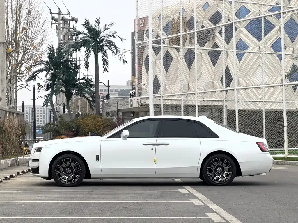 Rolls-Royce Ghost — фото 9