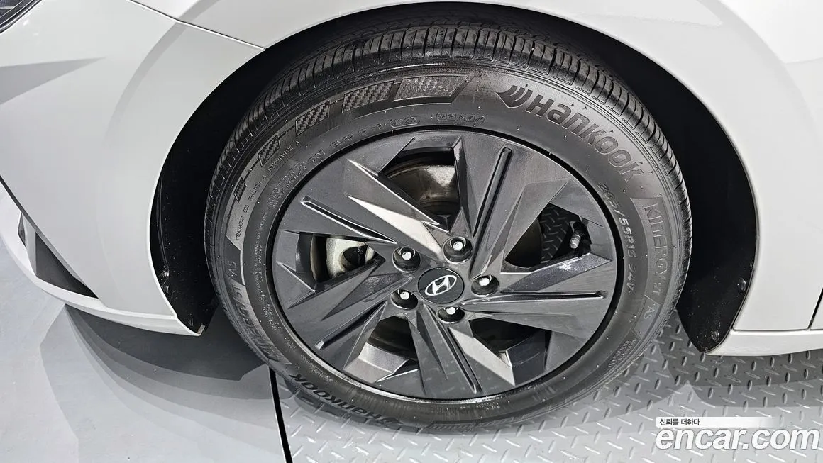 Hyundai AVANTE — фото 10