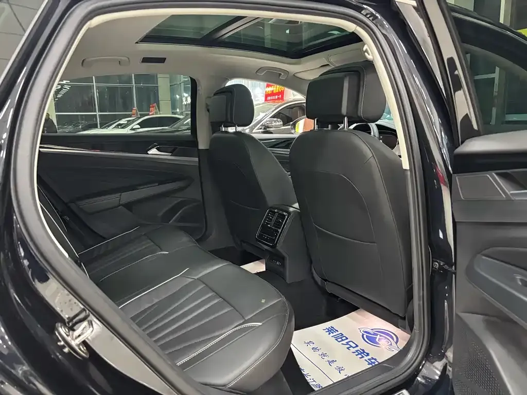 Volkswagen Passat — фото 4