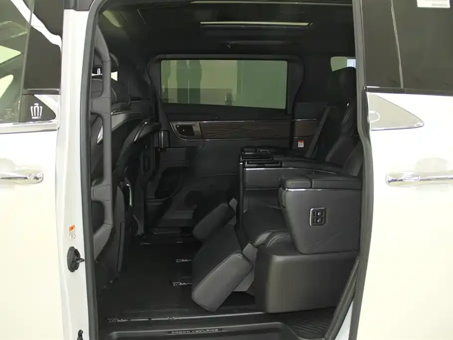 Toyota Vellfire — фото 6