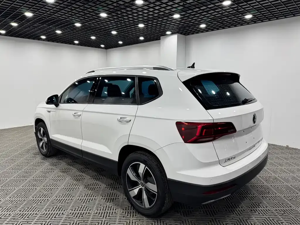 Volkswagen Tharu — фото 6