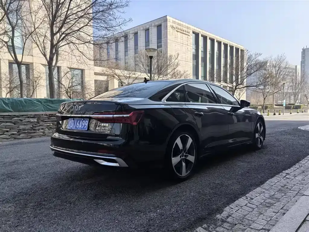 Audi A6L — фото 4