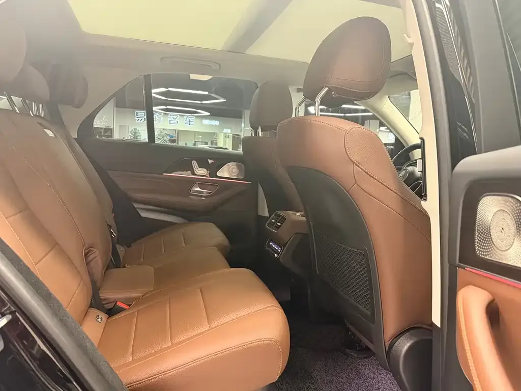 Mercedes-Benz GLE — фото 10