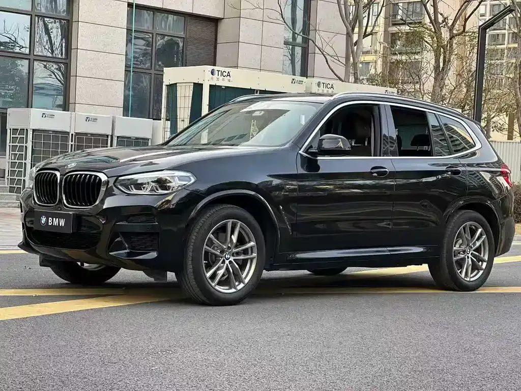BMW X3 — фото 8