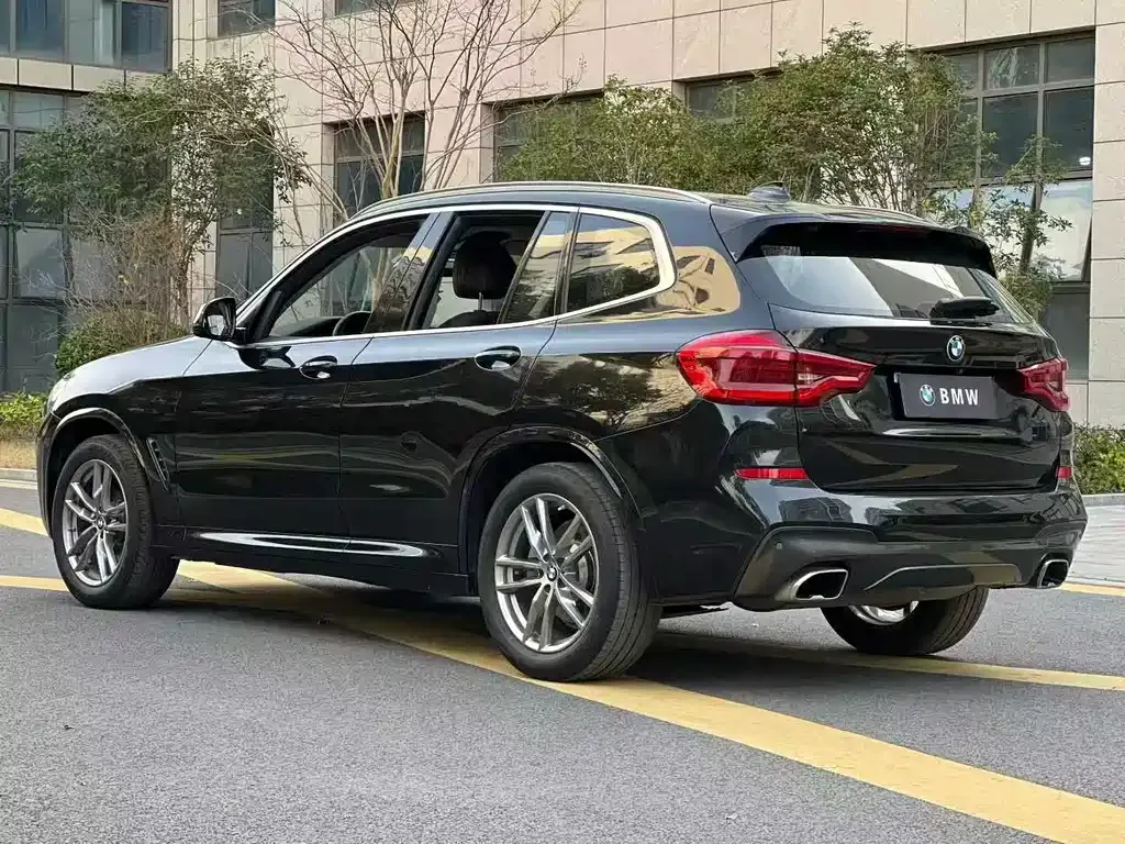 BMW X3 — фото 7