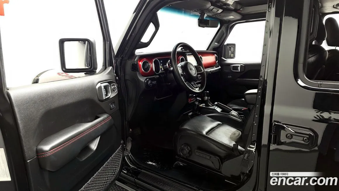 Jeep Wrangler — фото 9