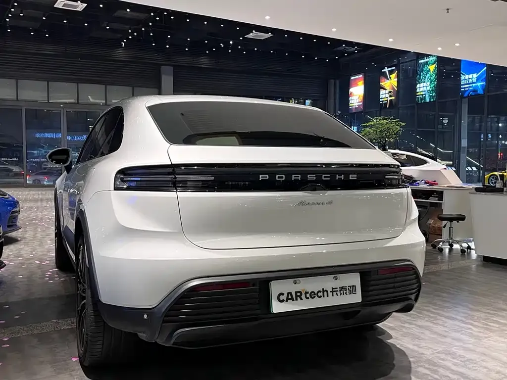 Porsche Macan EV — фото 10