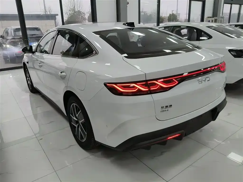 BYD Qin L — фото 4
