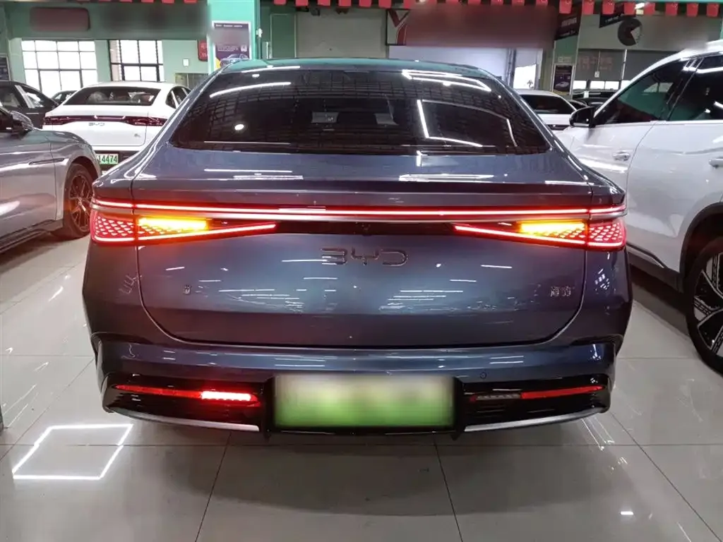 BYD Seal — фото 6