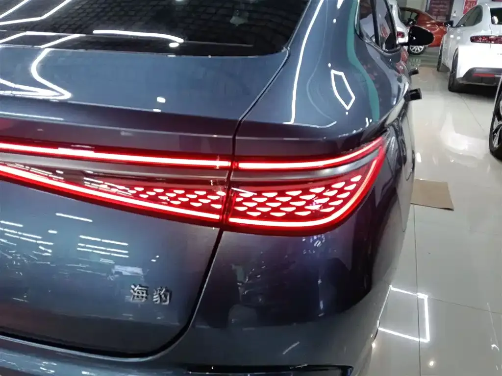 BYD Seal — фото 9