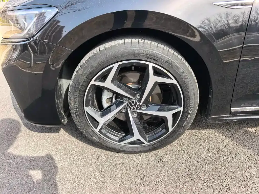 Volkswagen Passat — фото 9