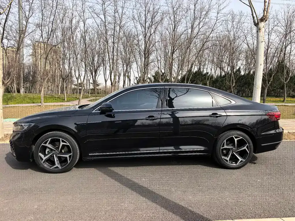 Volkswagen Passat — фото 3