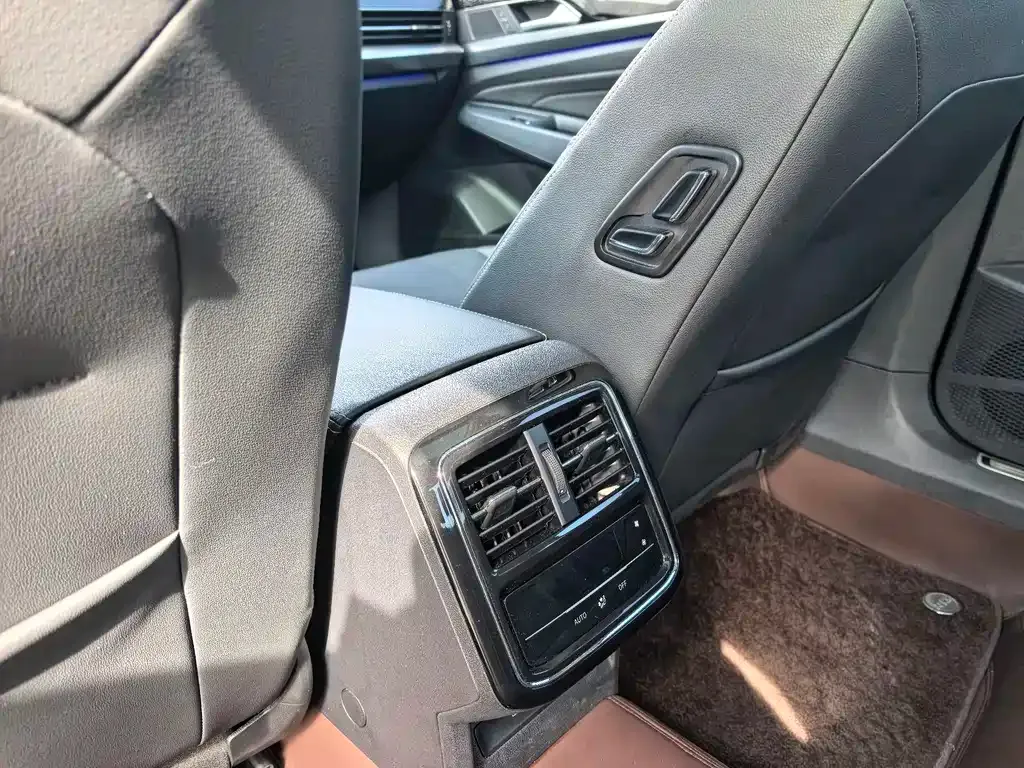 Volkswagen Passat — фото 4