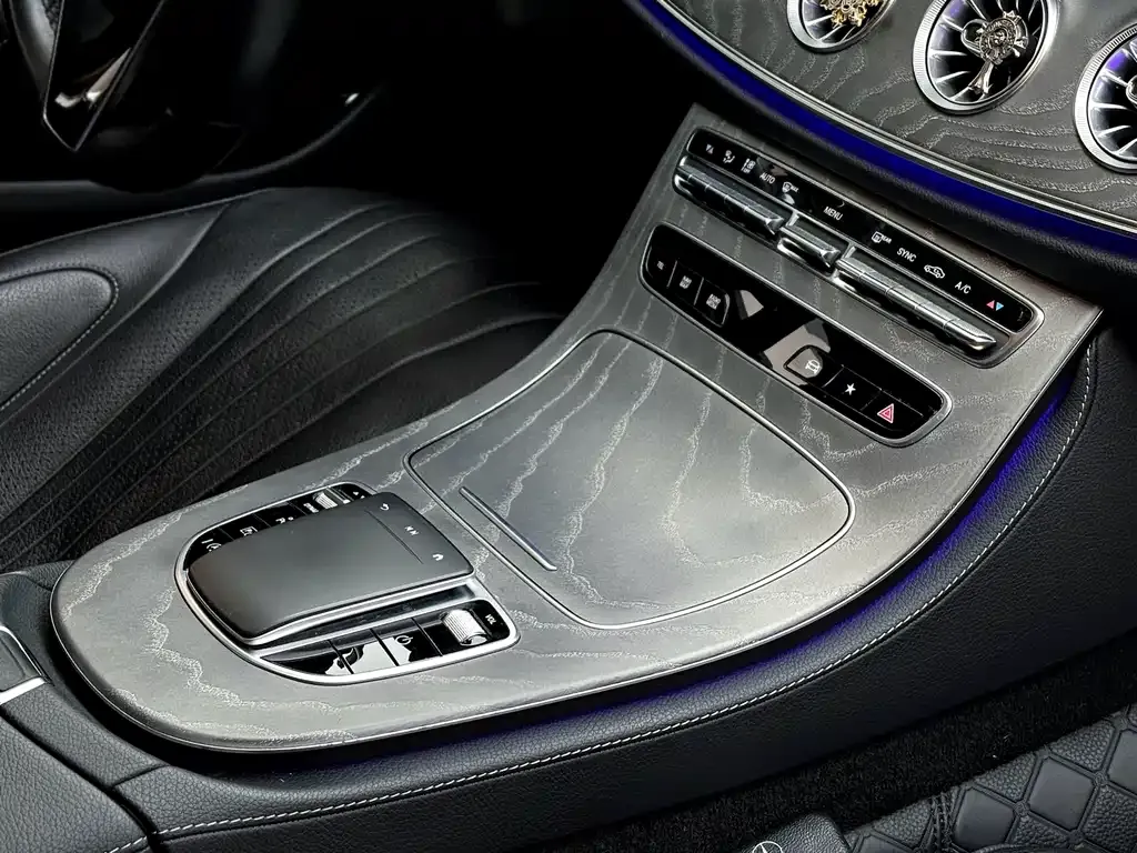 Mercedes-Benz CLS — фото 8