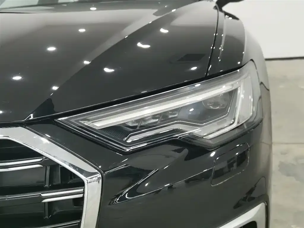 Audi A6L — фото 5