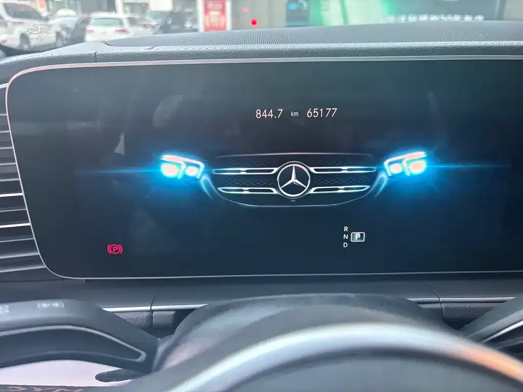 Mercedes-Benz GLS — фото 3