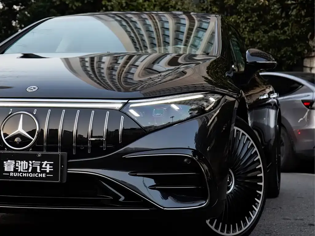 Mercedes-Benz EQS AMG — фото 4