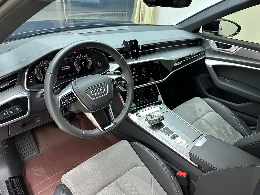 Audi A6L — фото 6