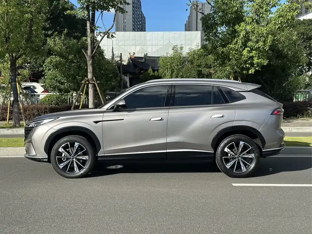 Roewe RX5 — фото 8