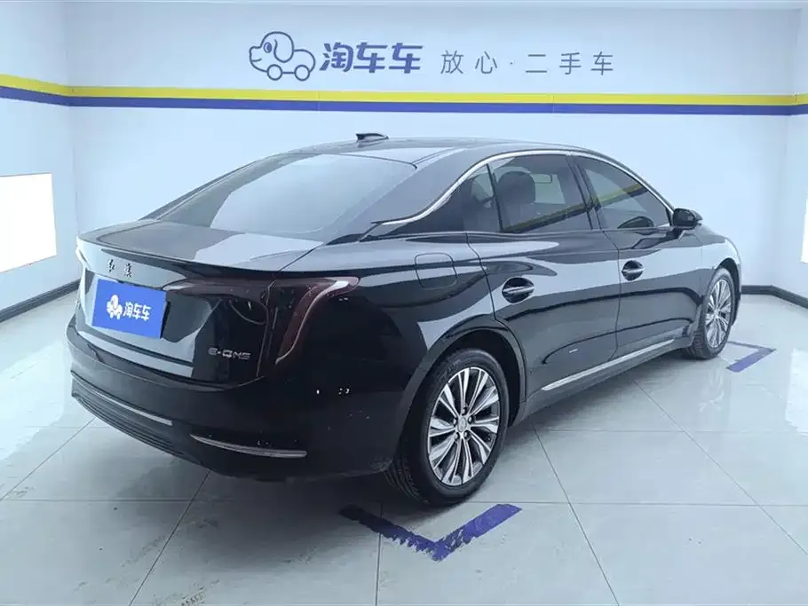 Hongqi E-QM5 — фото 3