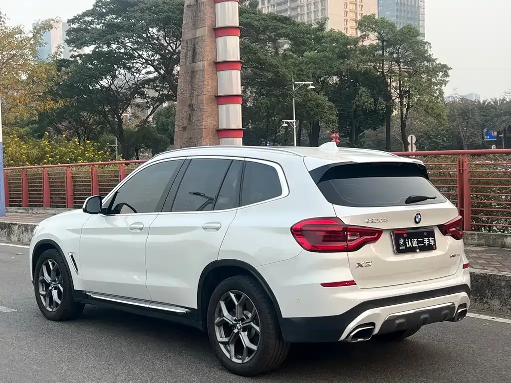 BMW X3 — фото 10