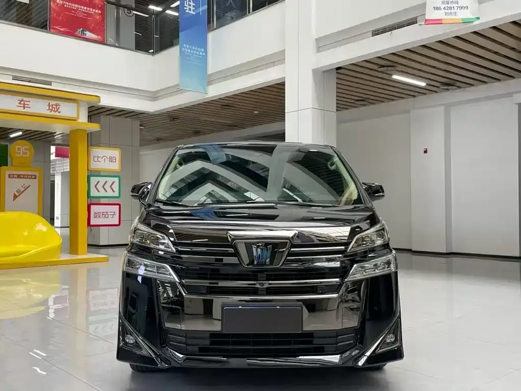 Toyota Vellfire — фото 2