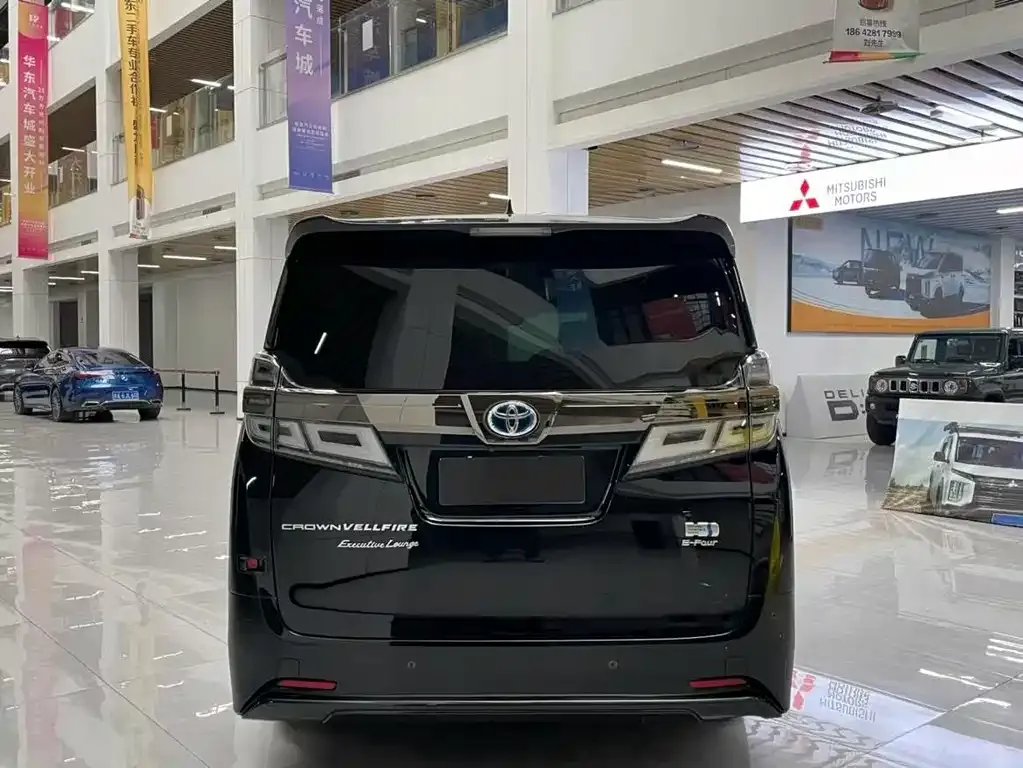 Toyota Vellfire — фото 4