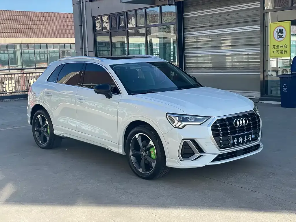 Audi Q3 — фото 3