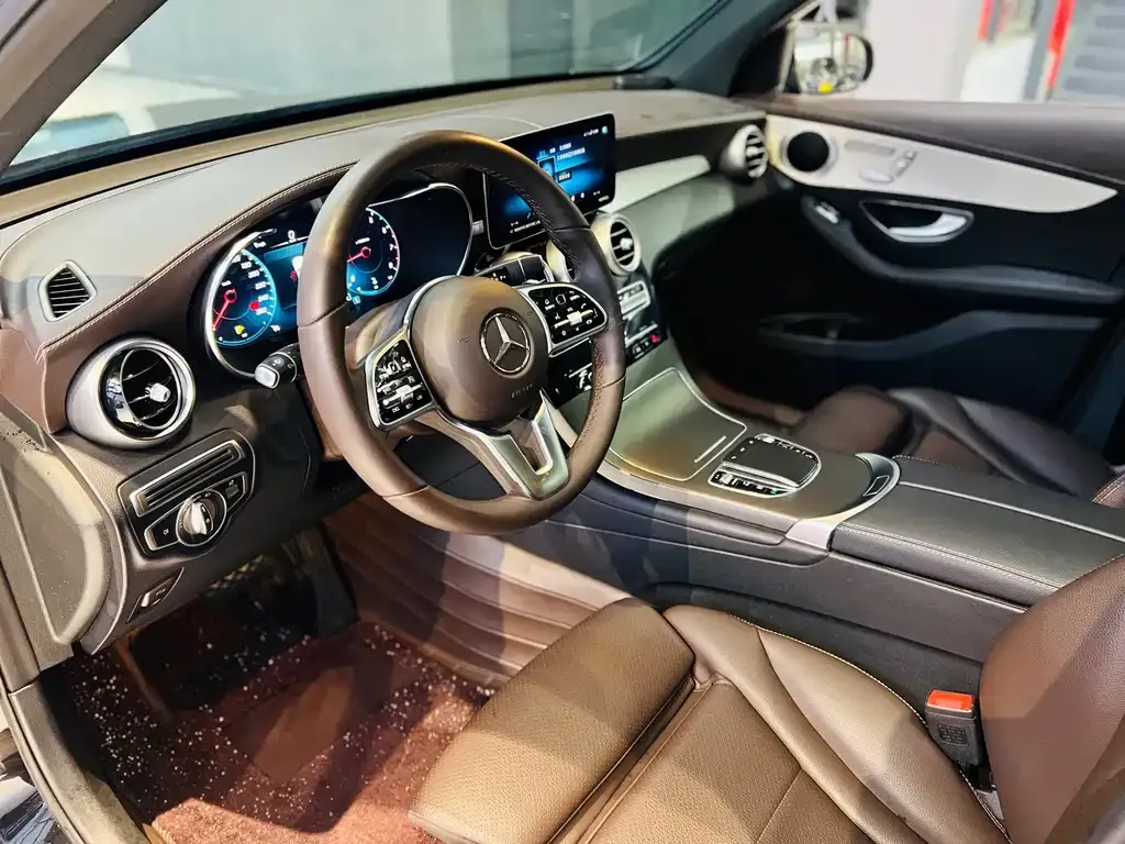 Mercedes-Benz GLC — фото 10