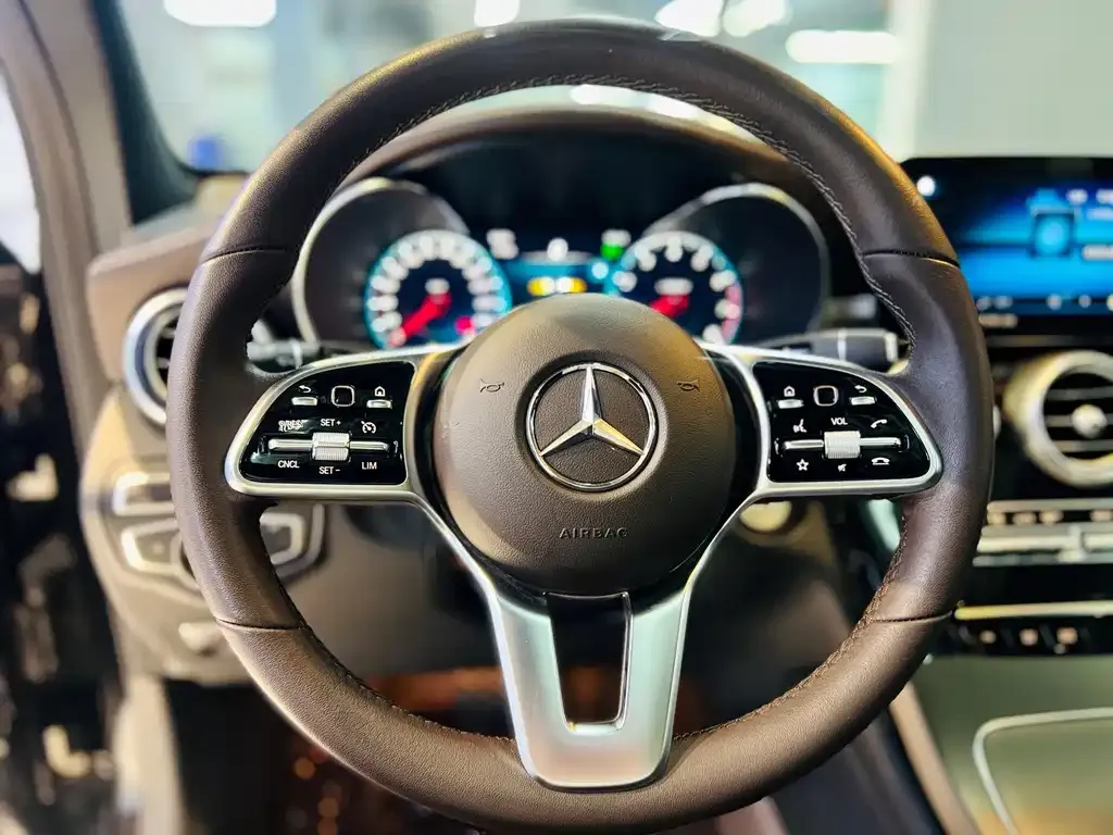 Mercedes-Benz GLC — фото 4