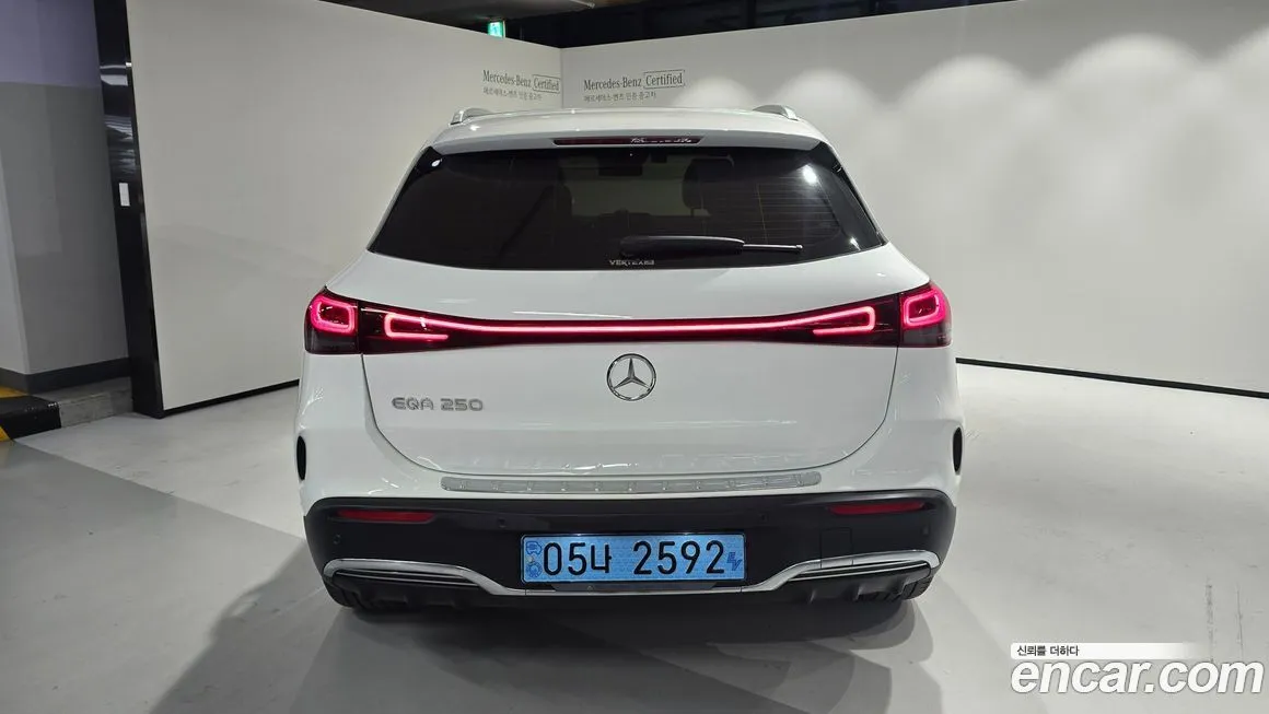 Mercedes-Benz EQA — фото 10