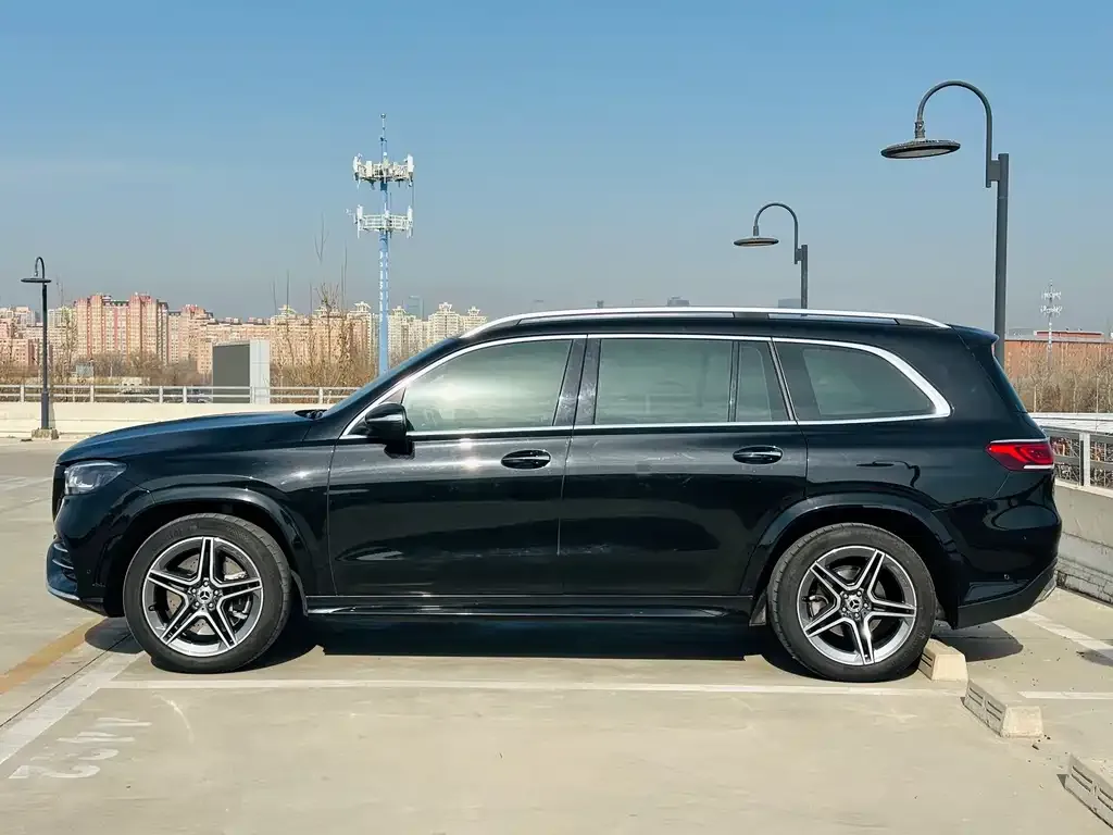 Mercedes-Benz GLS — фото 6