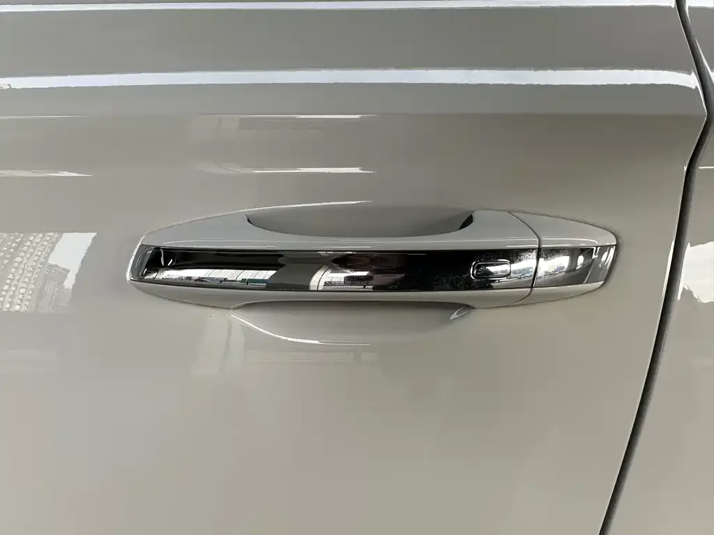 Volkswagen Tharu — фото 2