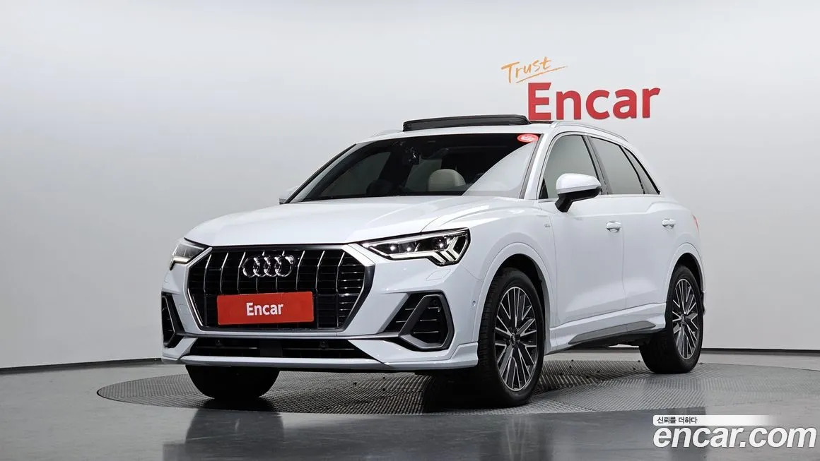 Audi Q3 — фото 1