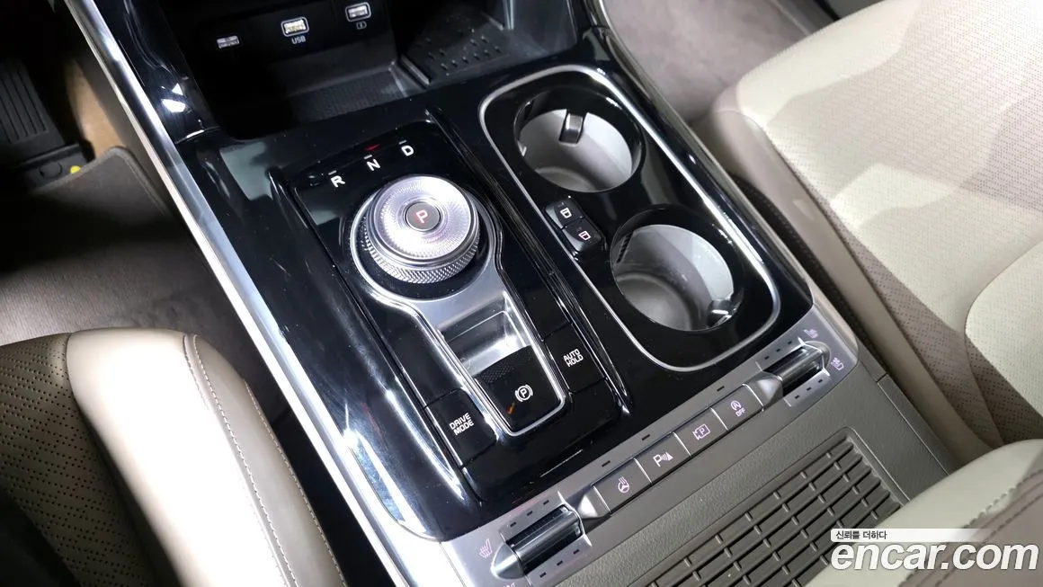 Kia Carnival — фото 10