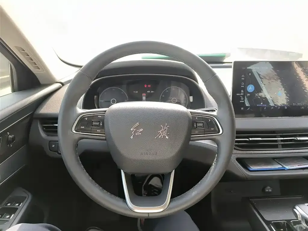 Hongqi E-QM5 — фото 6