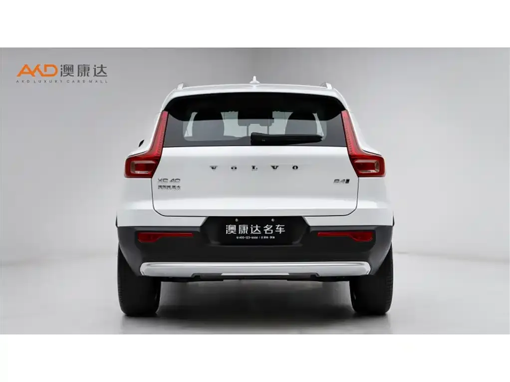 Volvo XC40 — фото 3