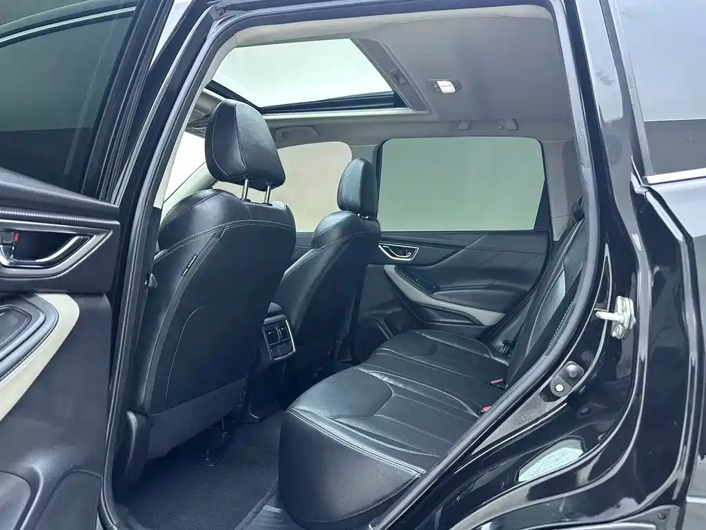 Subaru Forester — фото 7