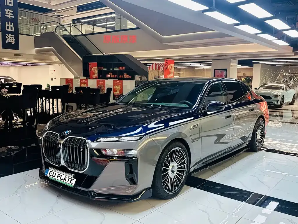 BMW i7 — фото 1