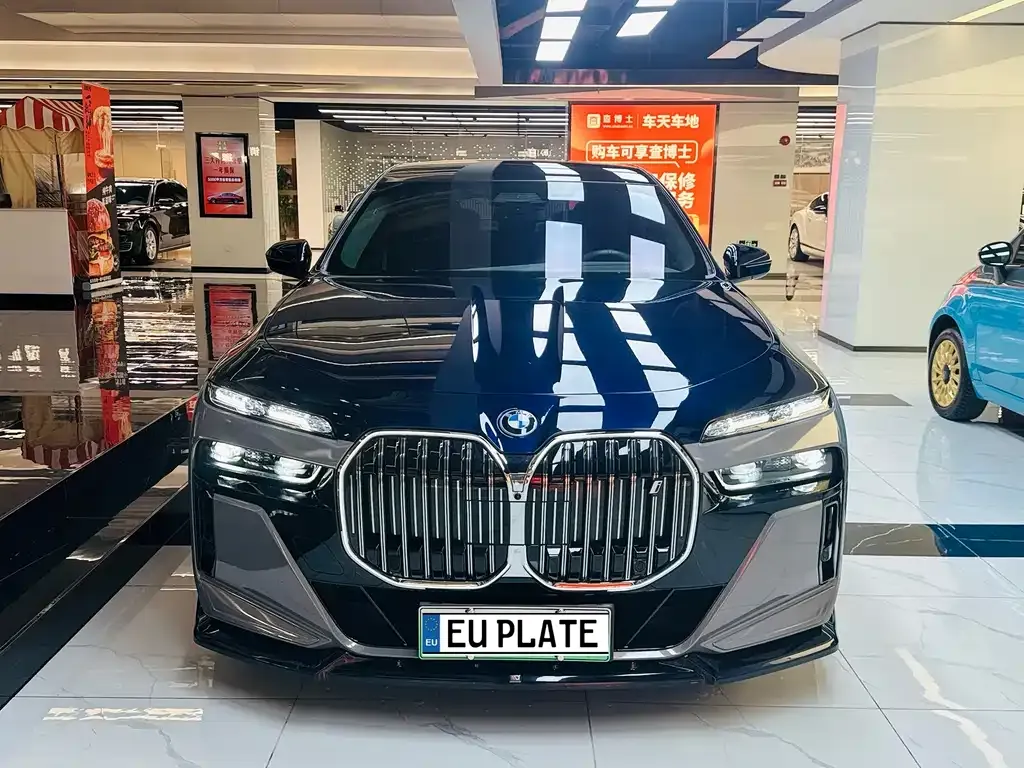 BMW i7 — фото 6