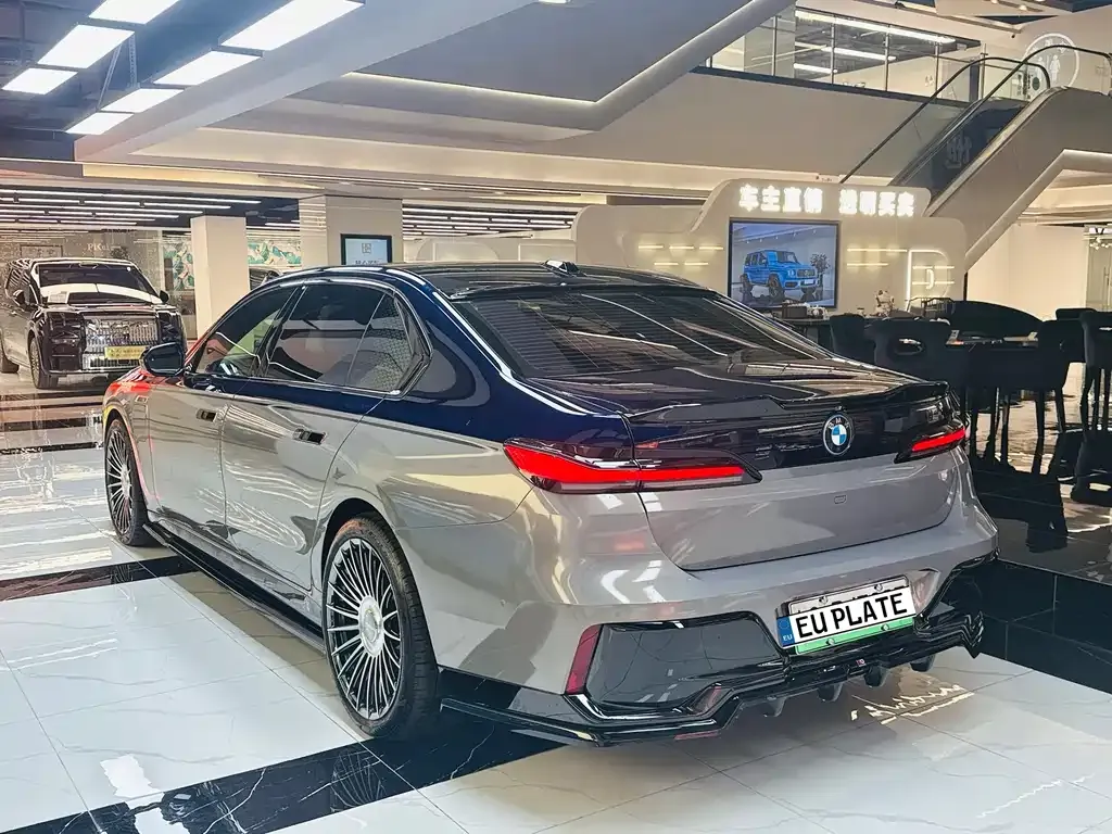 BMW i7 — фото 2